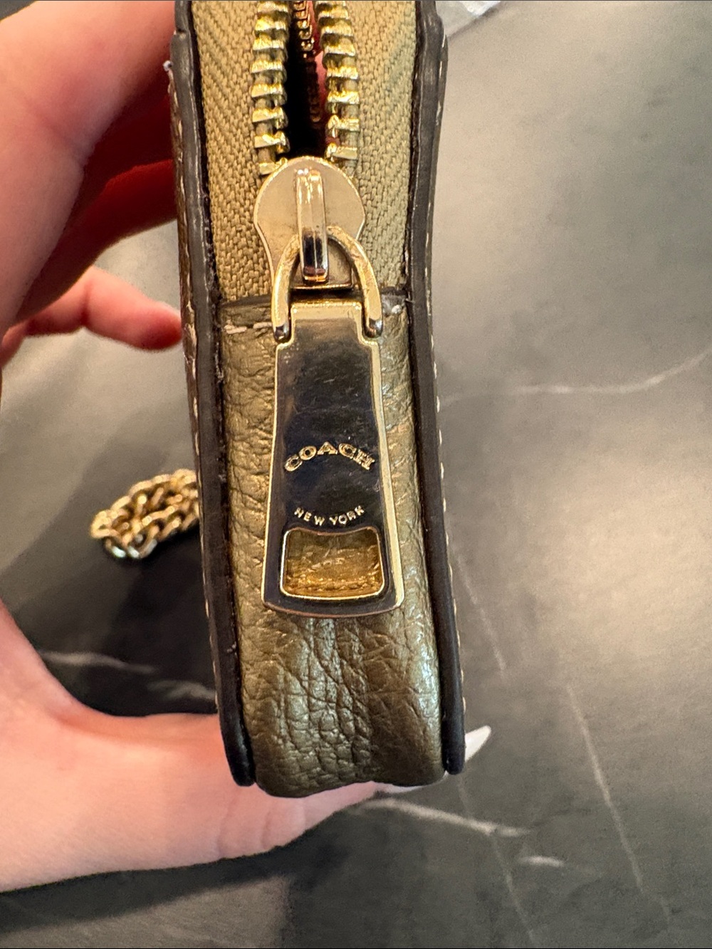 Coach Metallic Gold Pebbled Leather Card Case with Chain - Picture 6 of 7